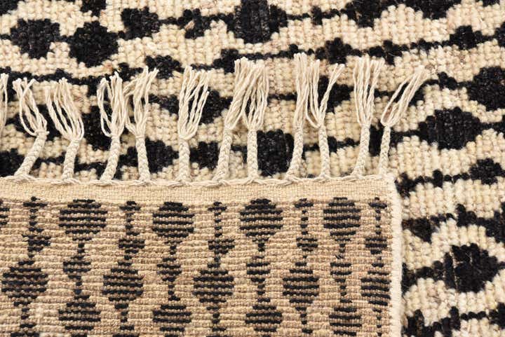 5' 7 x 8' 1 Hand Knotted Moroccan Wool Rug