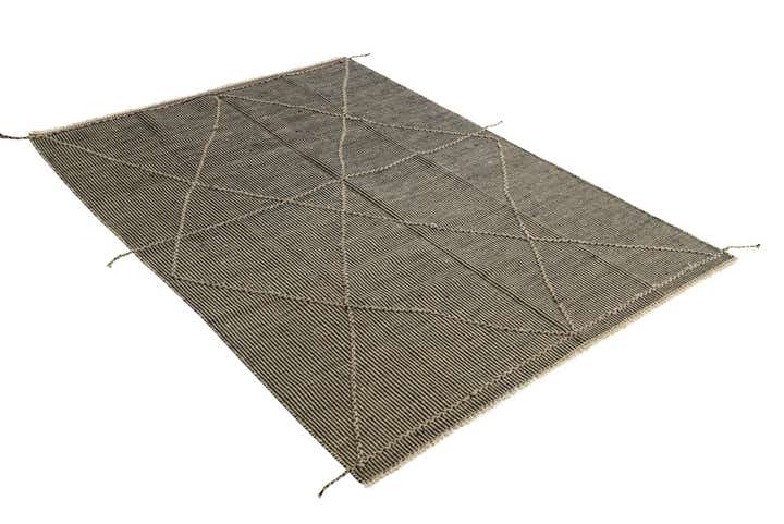 5' 6 x 7' 6 Hand Knotted Moroccan Wool Rug
