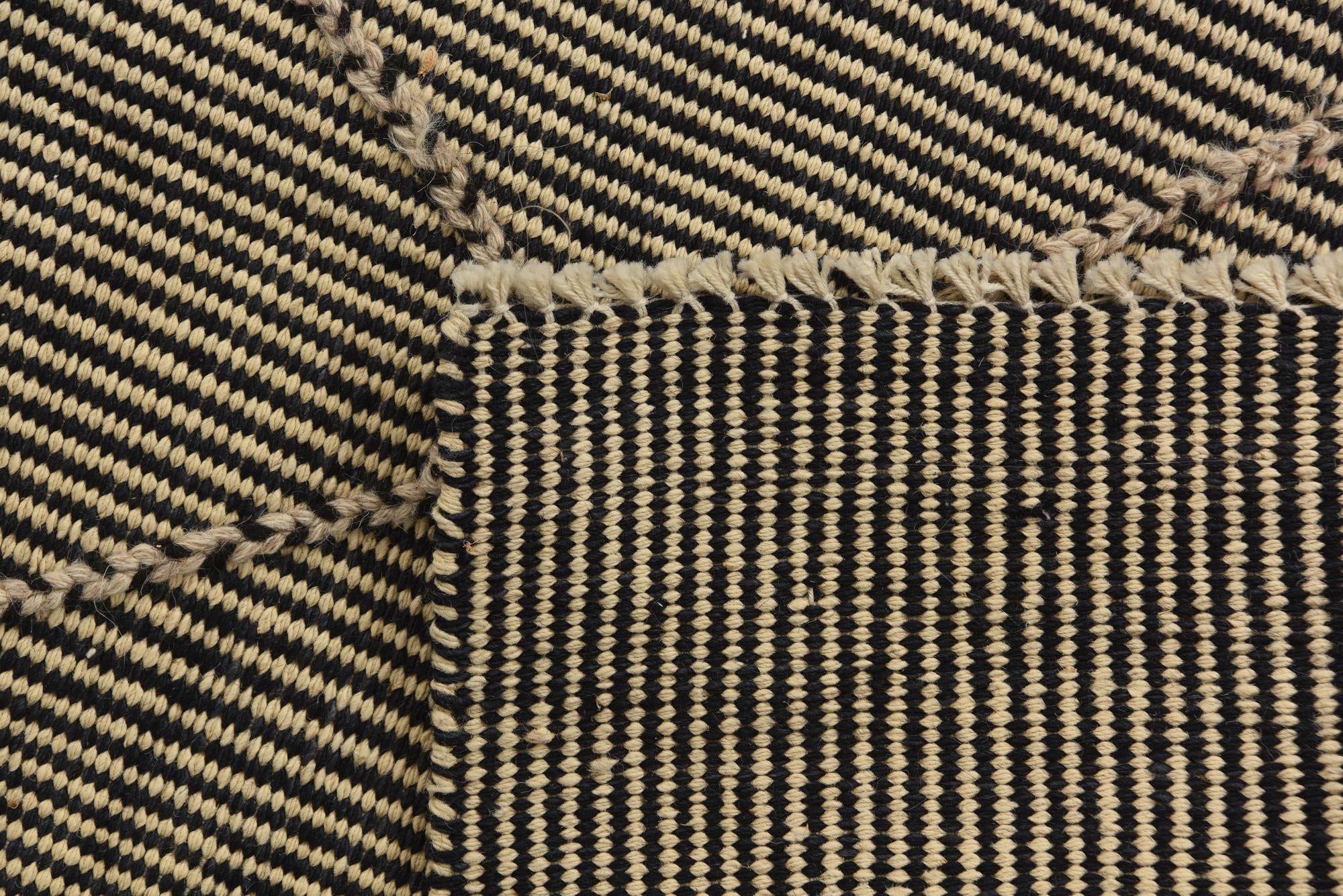 5' 6 x 7' 6 Hand Knotted Moroccan Wool Rug