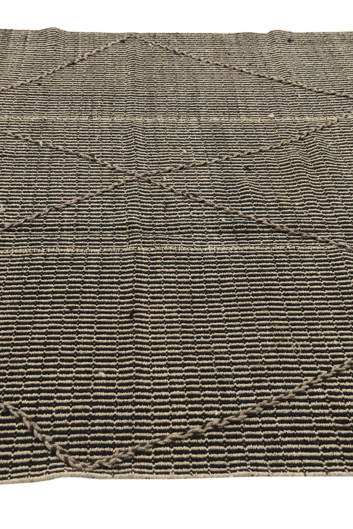 5' 10 x 9' 4 Hand Knotted Moroccan Wool Rug