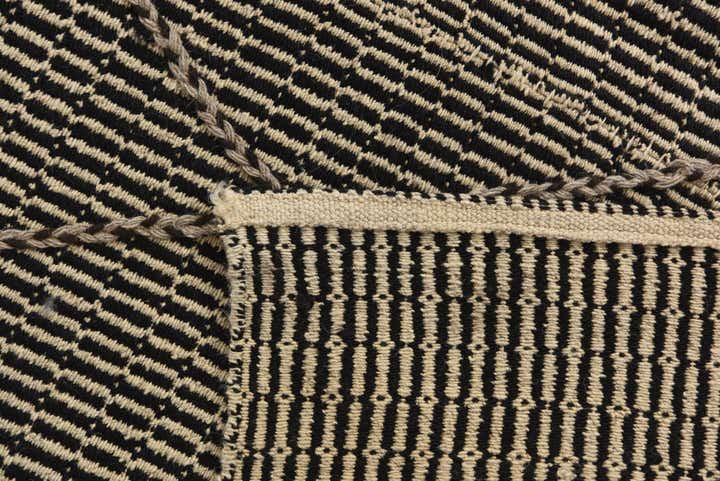 5' 10 x 9' 4 Hand Knotted Moroccan Wool Rug