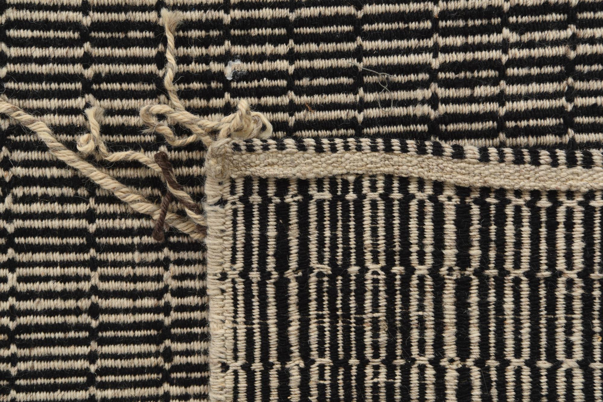 8' 8 x 11' 9 Hand Knotted Moroccan Wool Rug