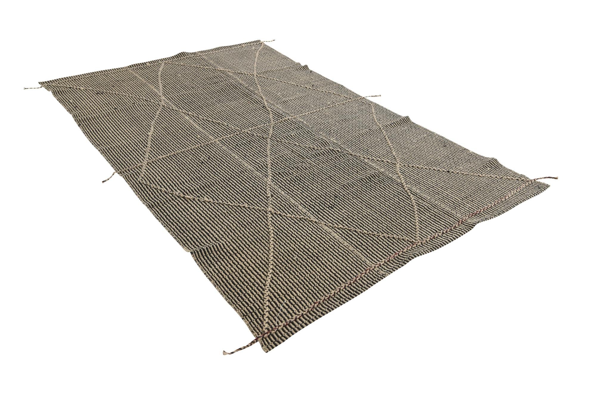 5' 9 x 9' Hand Knotted Moroccan Wool Rug