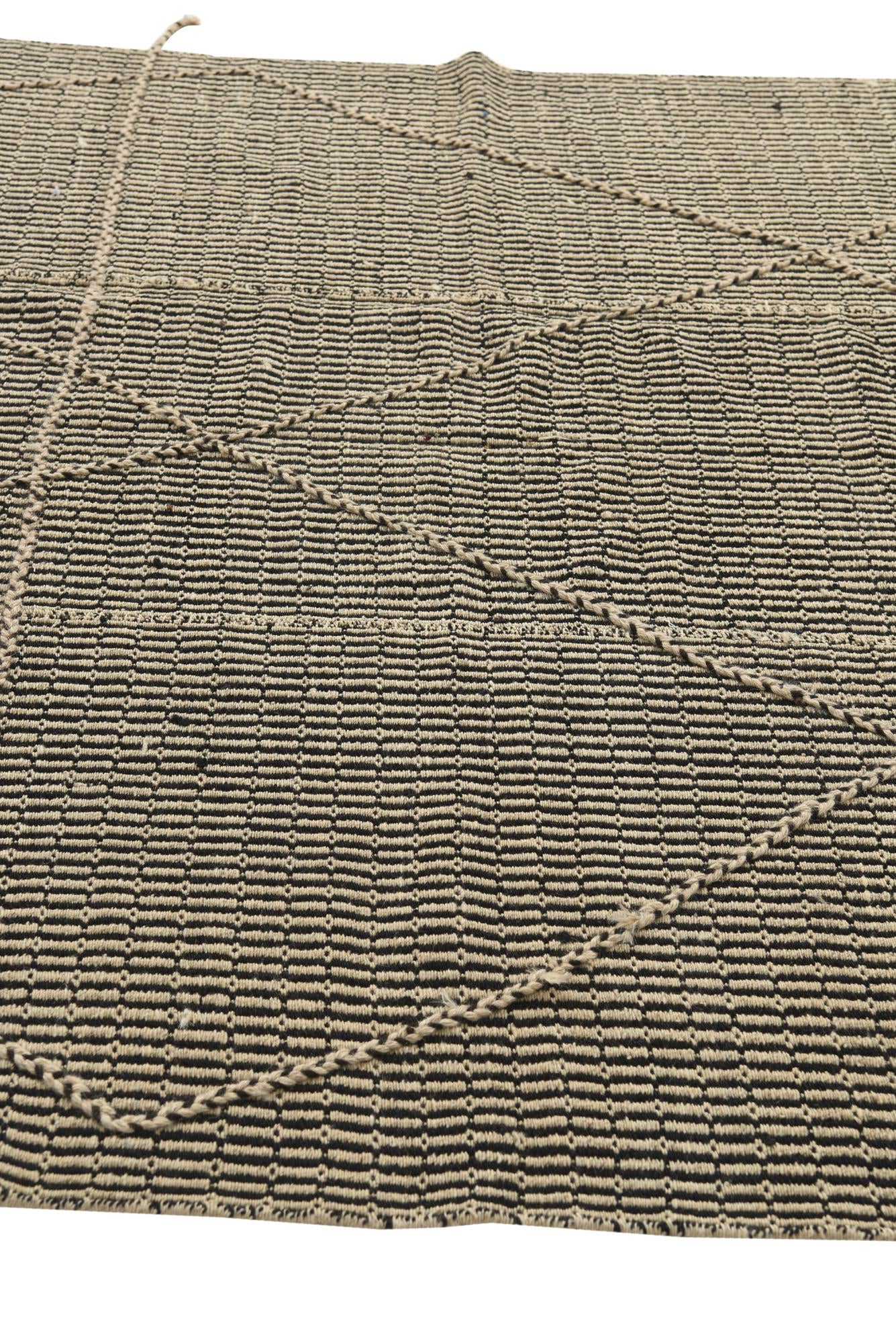 5' 9 x 9' Hand Knotted Moroccan Wool Rug