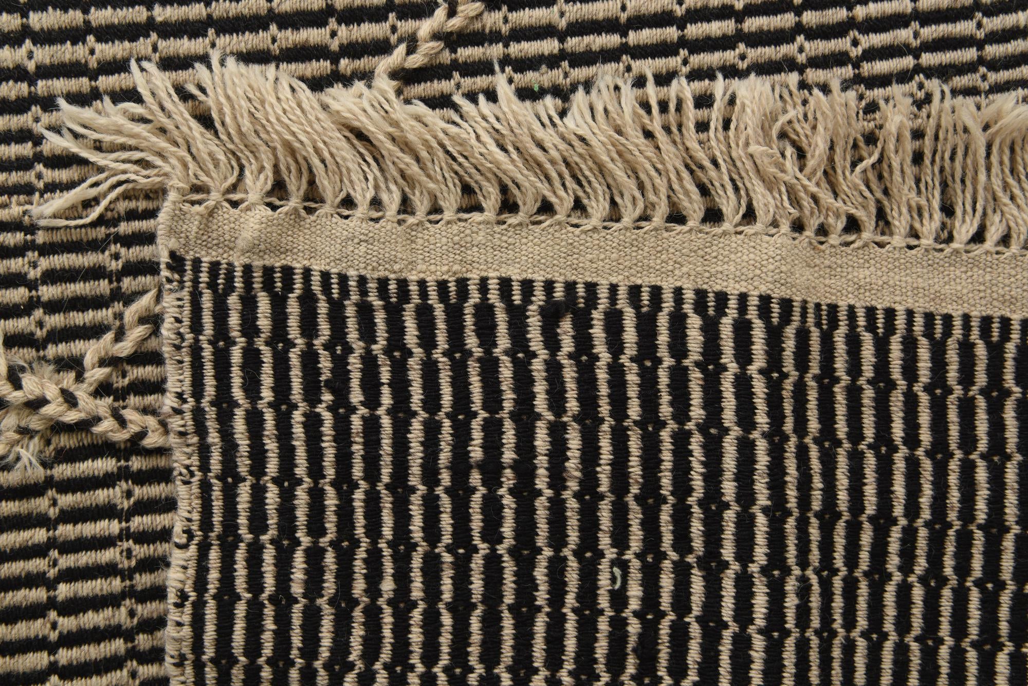 9' 7 x 14' 7 Hand Knotted Moroccan Wool Rug