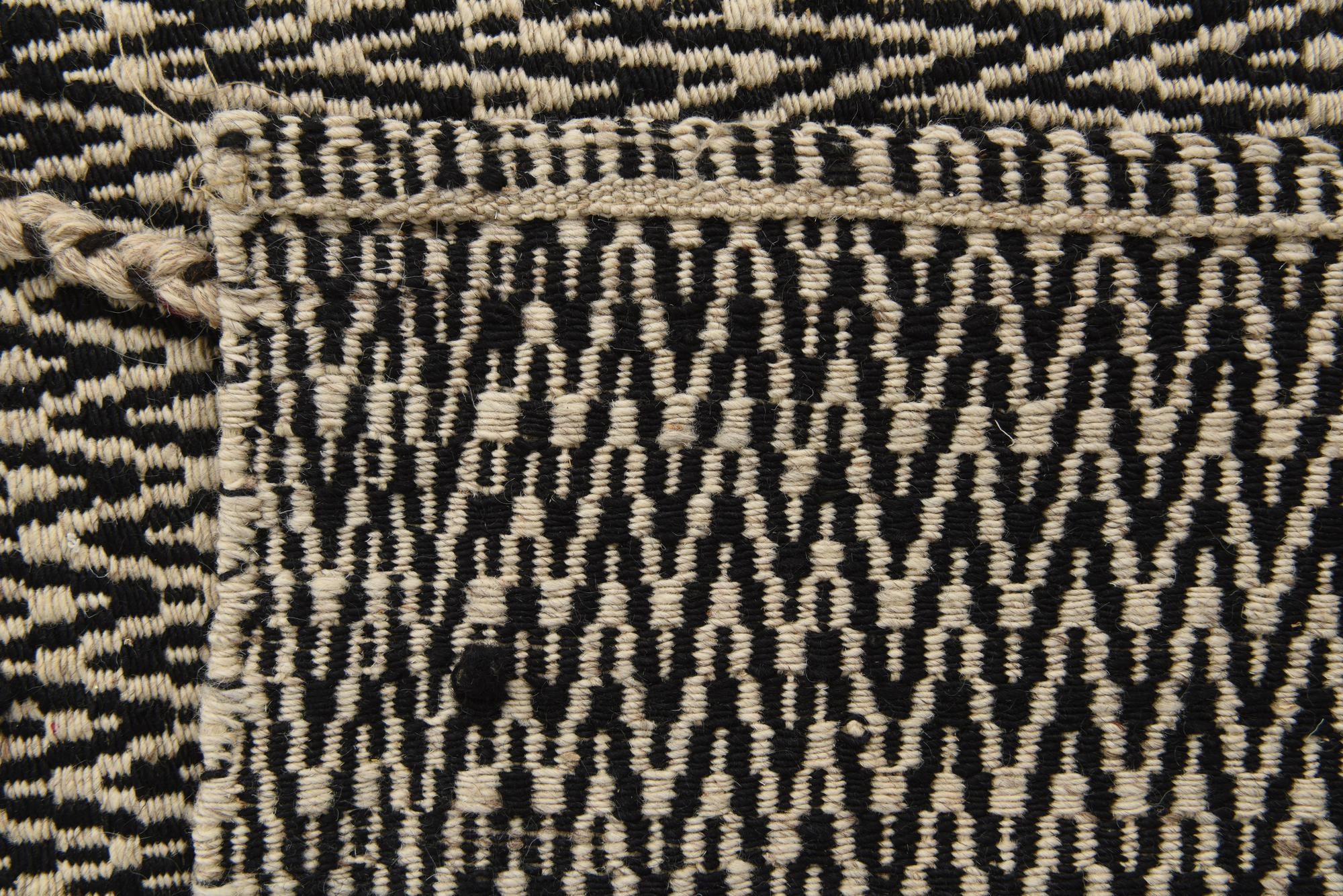 8' 9 x 12' 4 Hand Knotted Moroccan Wool Rug