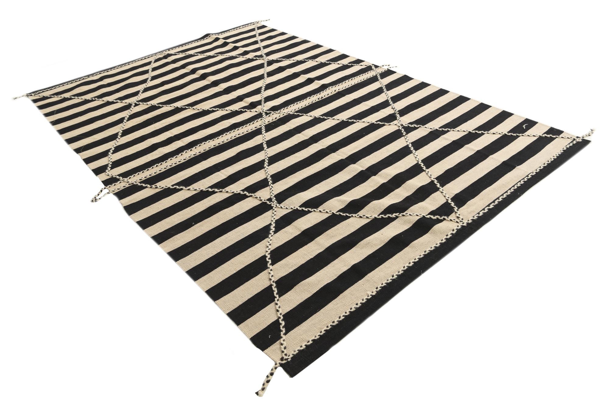 6' 8 x 9' 10 Hand Knotted Moroccan Wool Rug