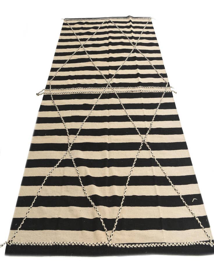 Detail image of 6' 8 x 9' 10  Hand Knotted Moroccan Wool Rug