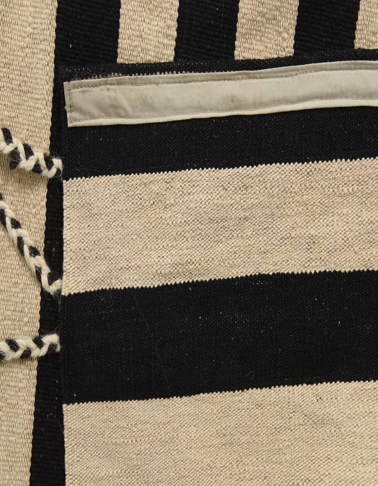 Detail image of 6' 8 x 9' 10  Hand Knotted Moroccan Wool Rug