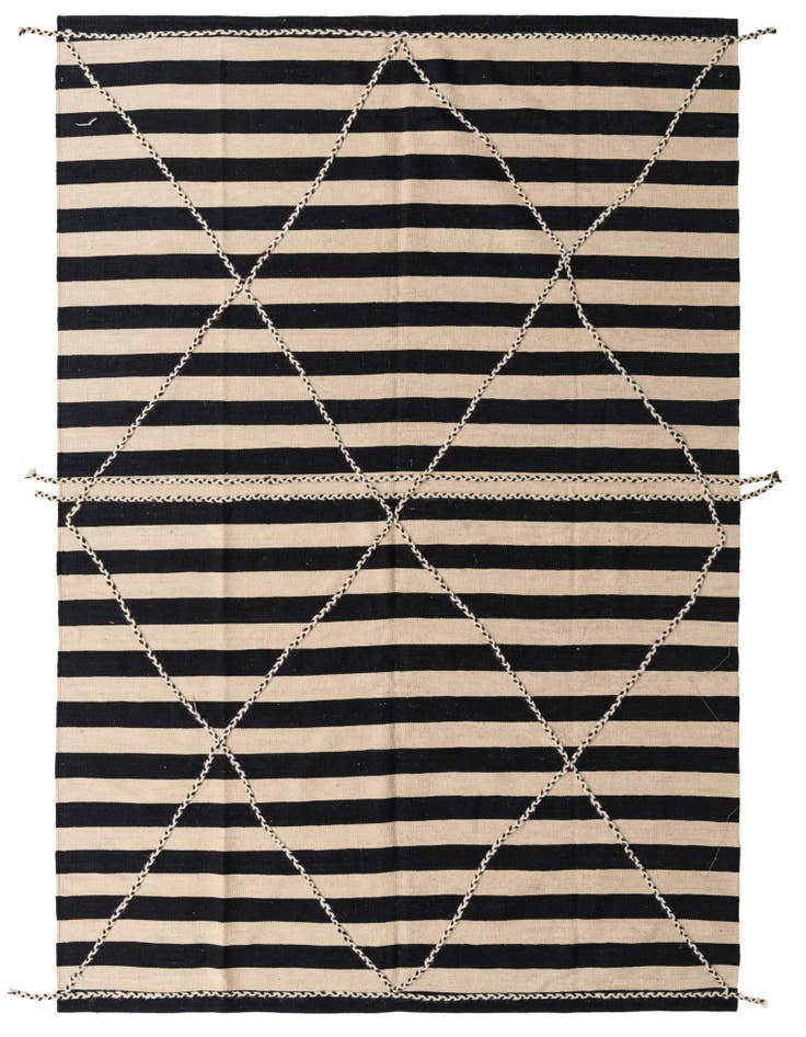 Detail image of 6' 8 x 9' 10 Hand Knotted Moroccan Wool Rug