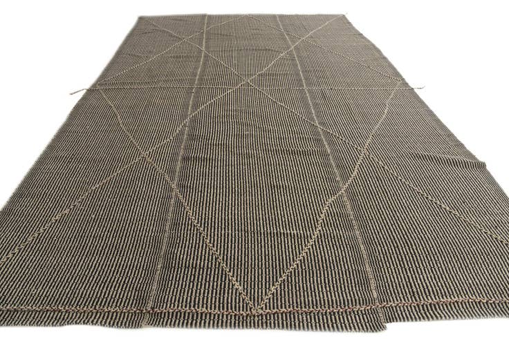 Detail image of 9' 6 x 14' 7 Hand Knotted Moroccan Wool Rug