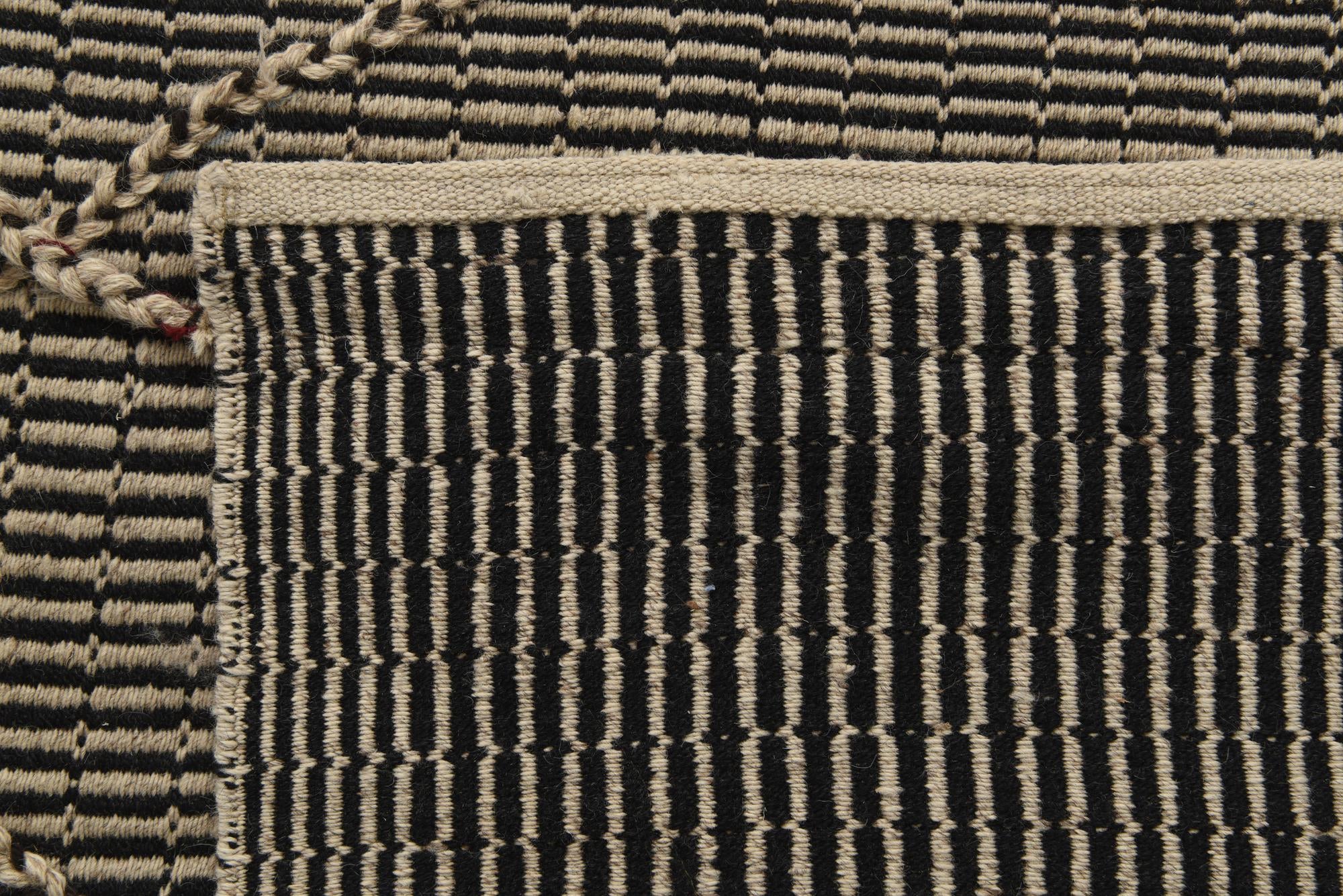 9' 6 x 14' 7 Hand Knotted Moroccan Wool Rug