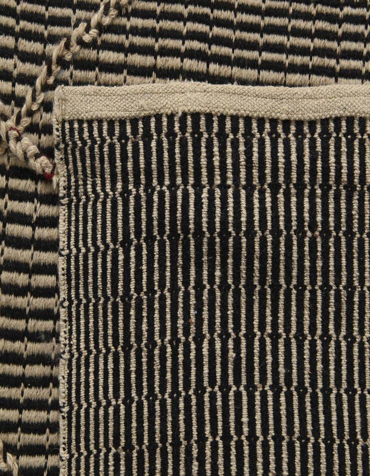 Detail image of 9' 6 x 14' 7 Hand Knotted Moroccan Wool Rug