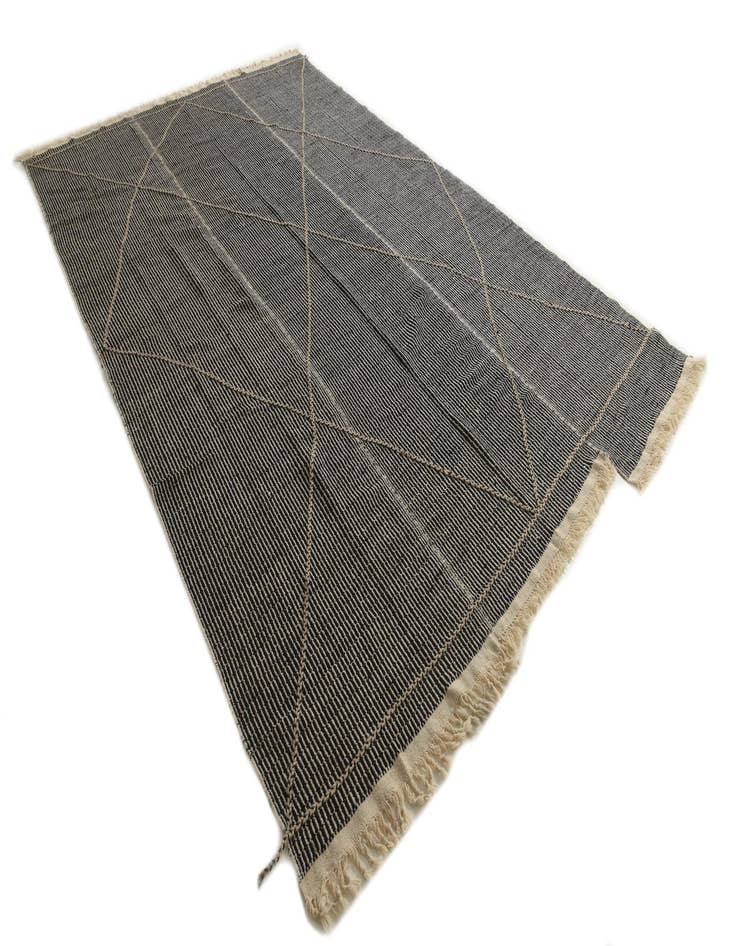 Detail image of 9' 5 x 14' 5 Hand Knotted Moroccan Wool Rug