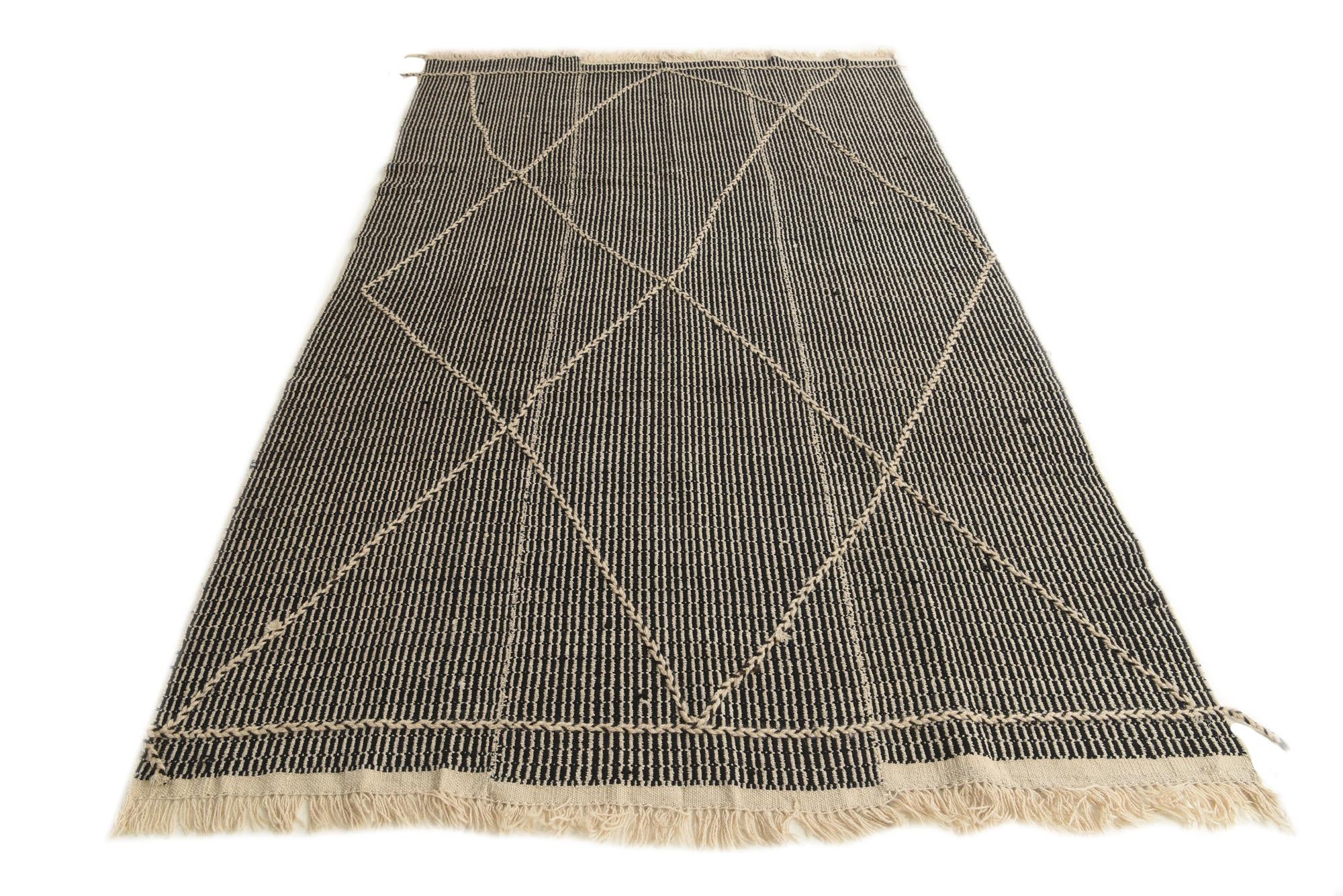 5' 10 x 9' 8 Hand Knotted Moroccan Wool Rug