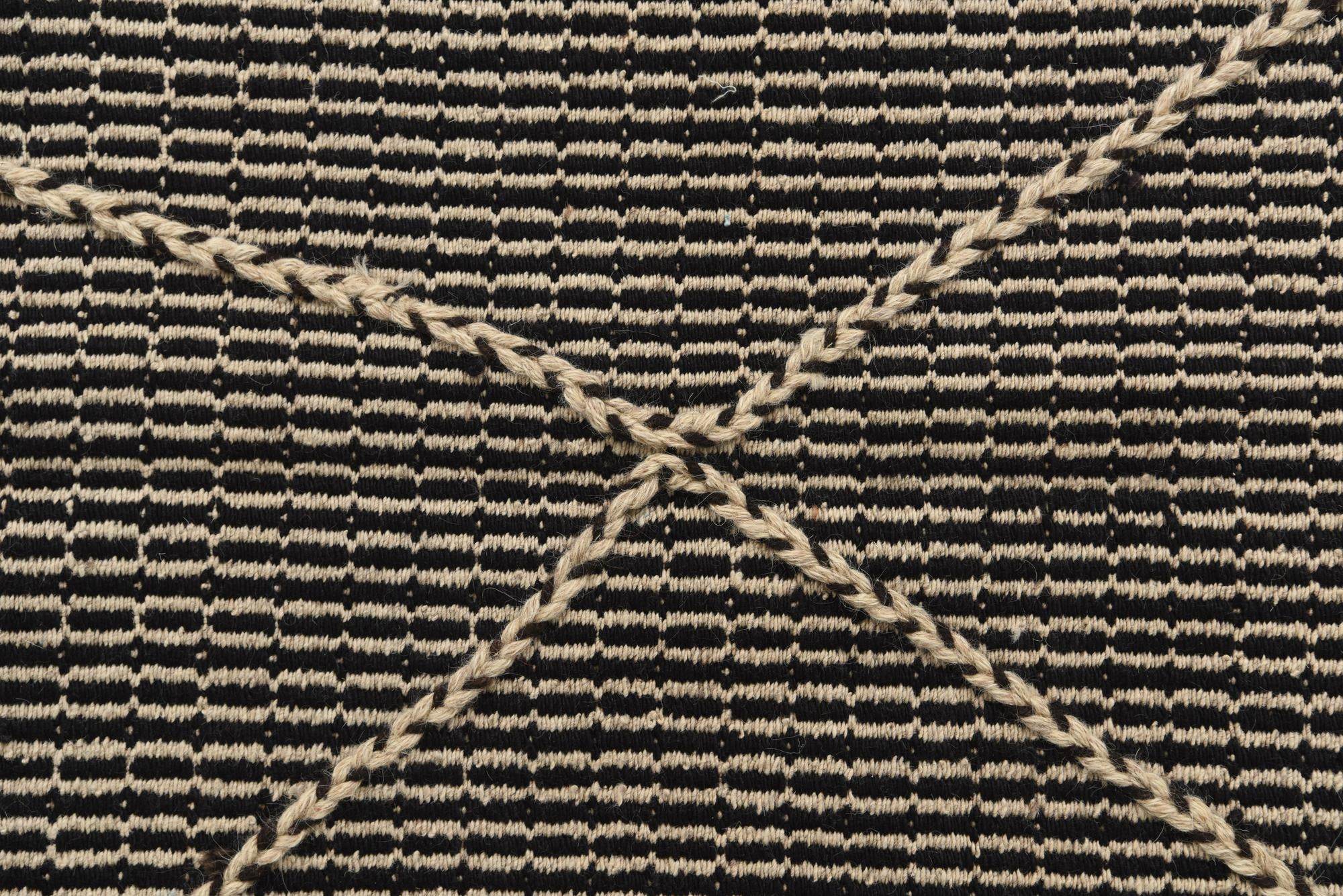 5' 10 x 9' 8 Hand Knotted Moroccan Wool Rug