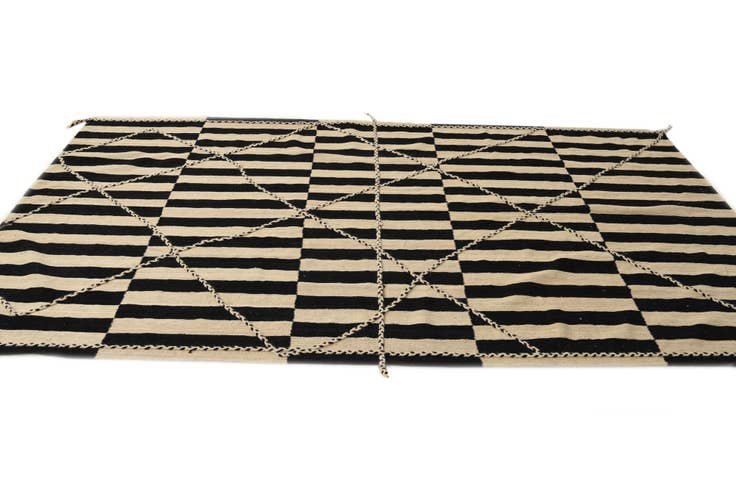 Detail image of 5' 10 x 10' 1 Hand Knotted Moroccan Wool Rug