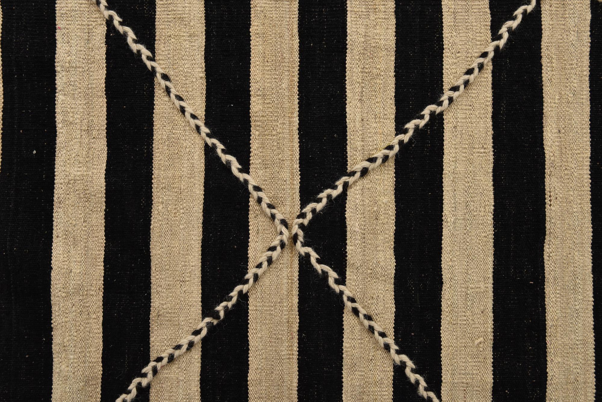 5' 10 x 10' 1 Hand Knotted Moroccan Wool Rug