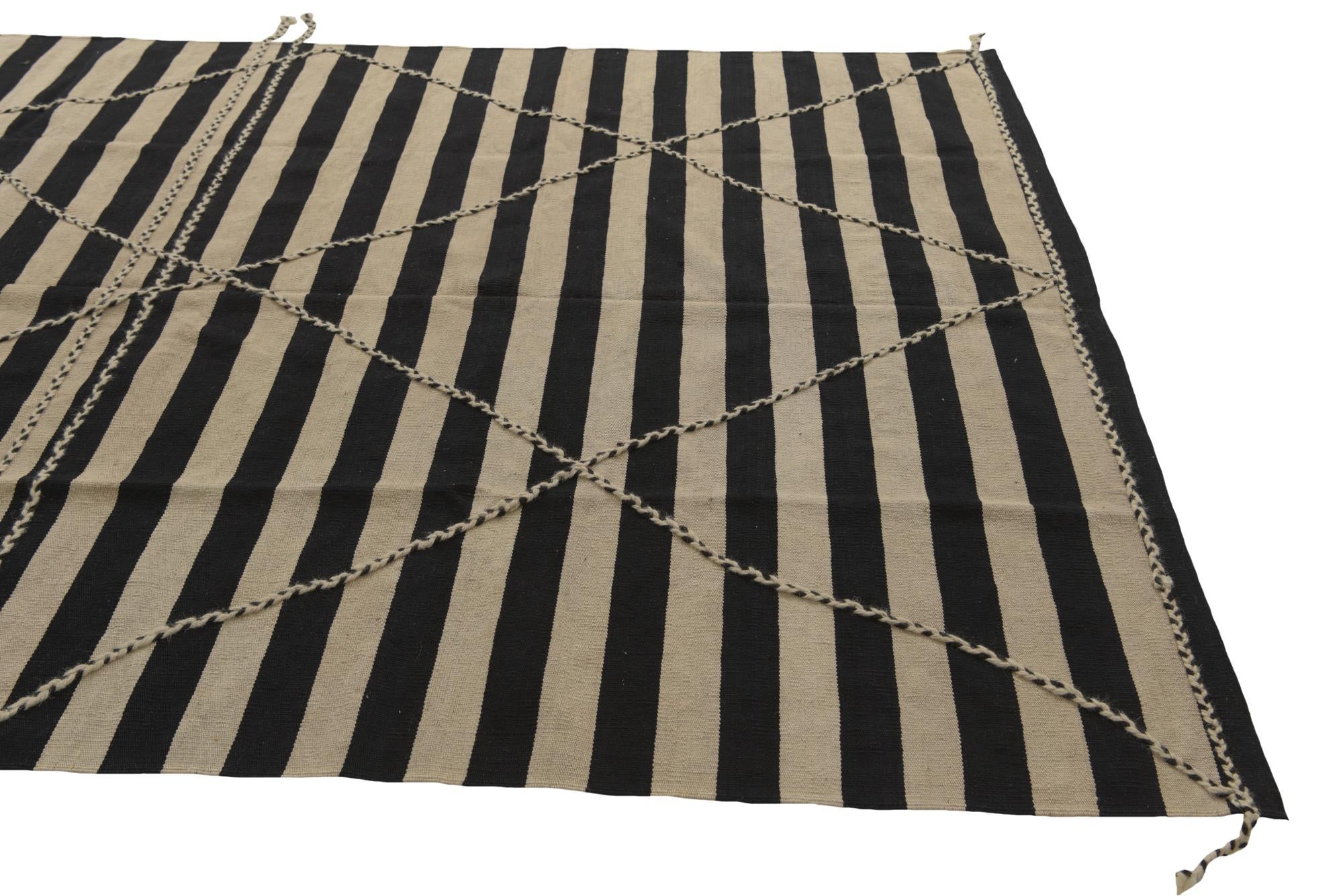 6' 8 x 9' 8 Hand Knotted Moroccan Wool Rug