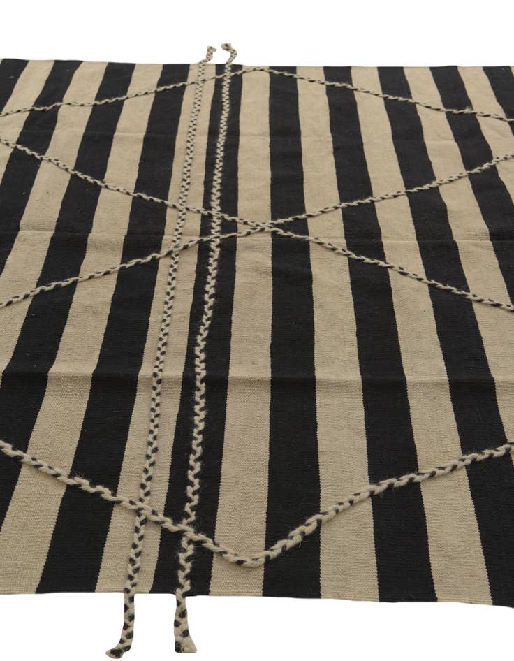 Detail image of 6' 8 x 9' 8  Hand Knotted Moroccan Wool Rug