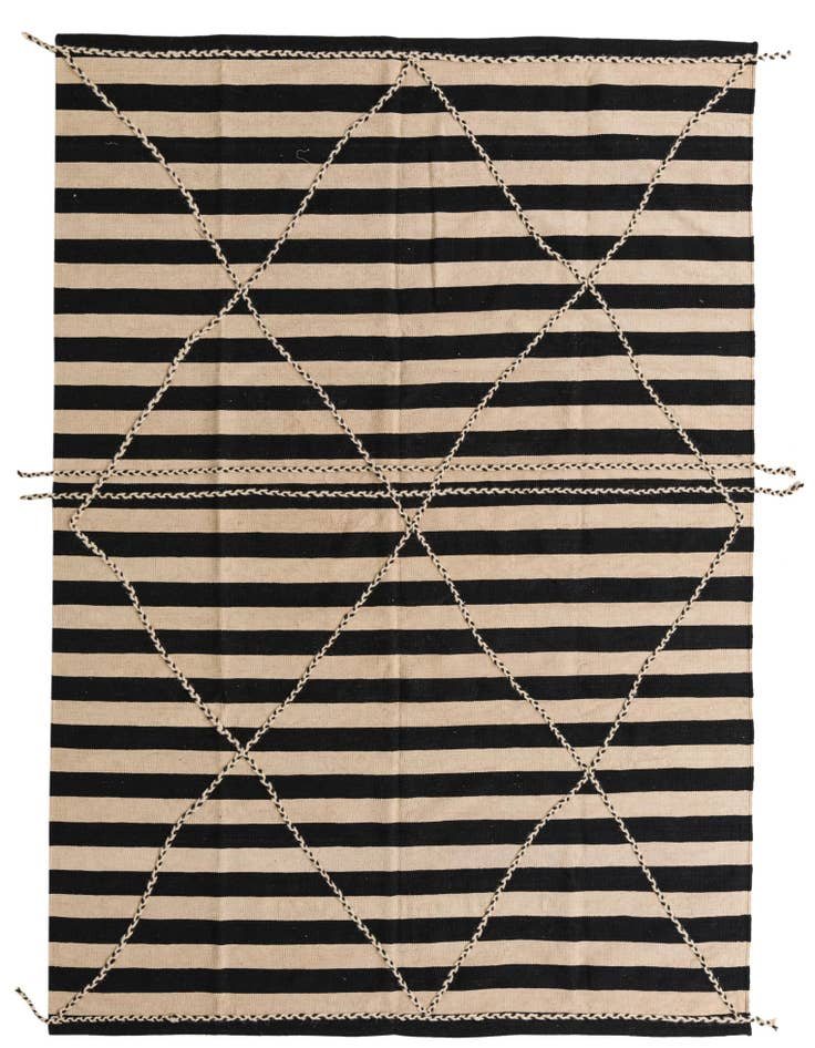 Detail image of 6' 8 x 9' 8 Hand Knotted Moroccan Wool Rug