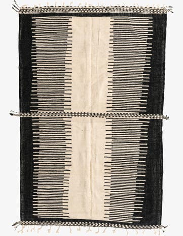 7' x 10' 5 Hand Knotted Moroccan Wool Rug