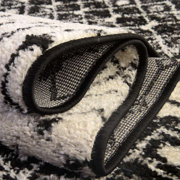 4' x 6' Moroccan Trellis Rug