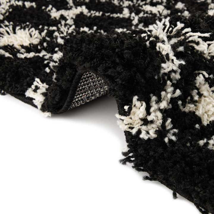 5' 3 x 8' Moroccan Trellis Shag Rug