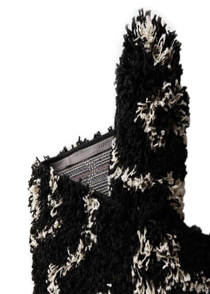 5' 3 x 8' Moroccan Trellis Shag Rug