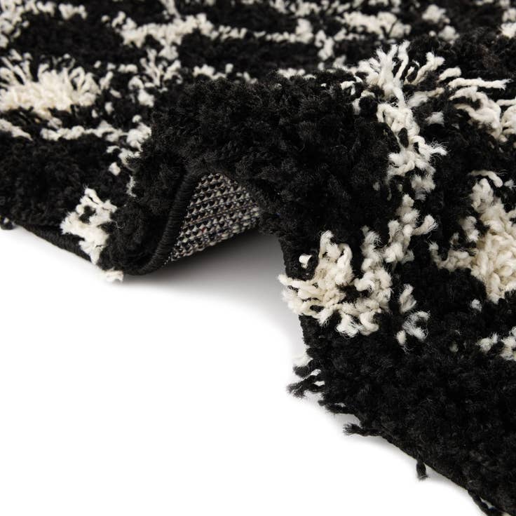 Detail image of 7' 10 x 10' Moroccan Trellis Shag Rug