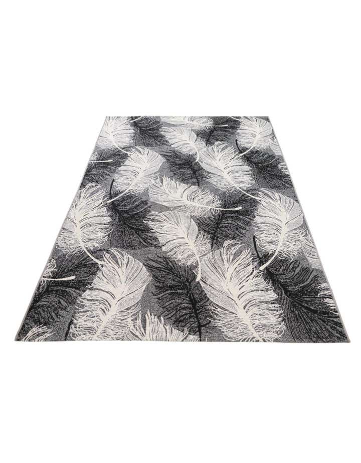 5' 2 x 7' 8 Easy-Clean Botanical Indoor / Outdoor Rug