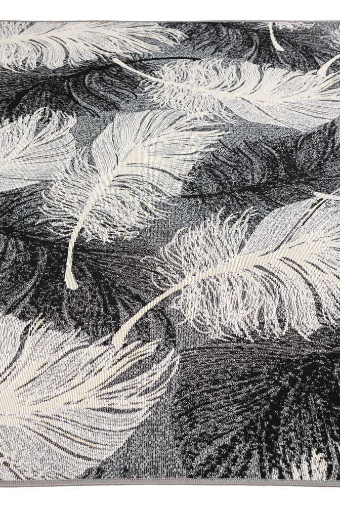 5' 2 x 7' 8 Easy-Clean Botanical Indoor / Outdoor Rug