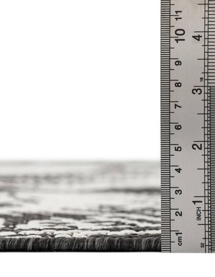 Detail image of 5' 3 x 8' Easy-Clean Coastal Indoor / Outdoor Rug