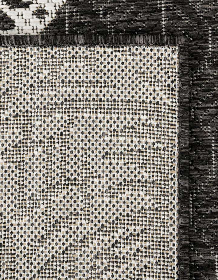 5' 3 x 8' Easy-Clean Coastal Indoor / Outdoor Rug