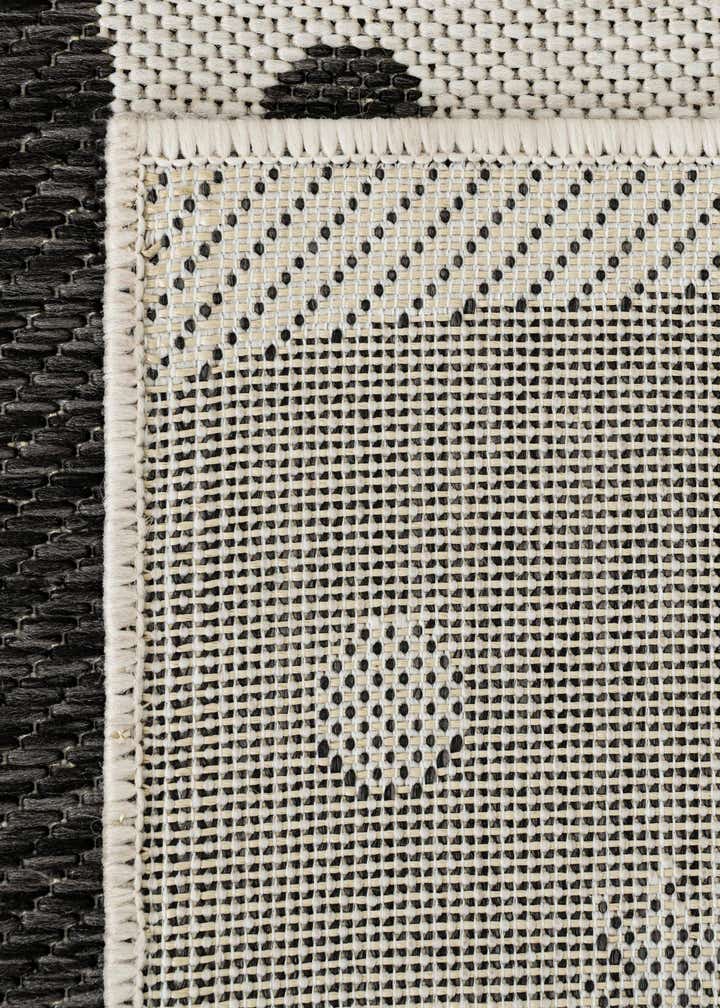 5' 3 x 8' Easy-Clean Holiday Indoor / Outdoor Rug