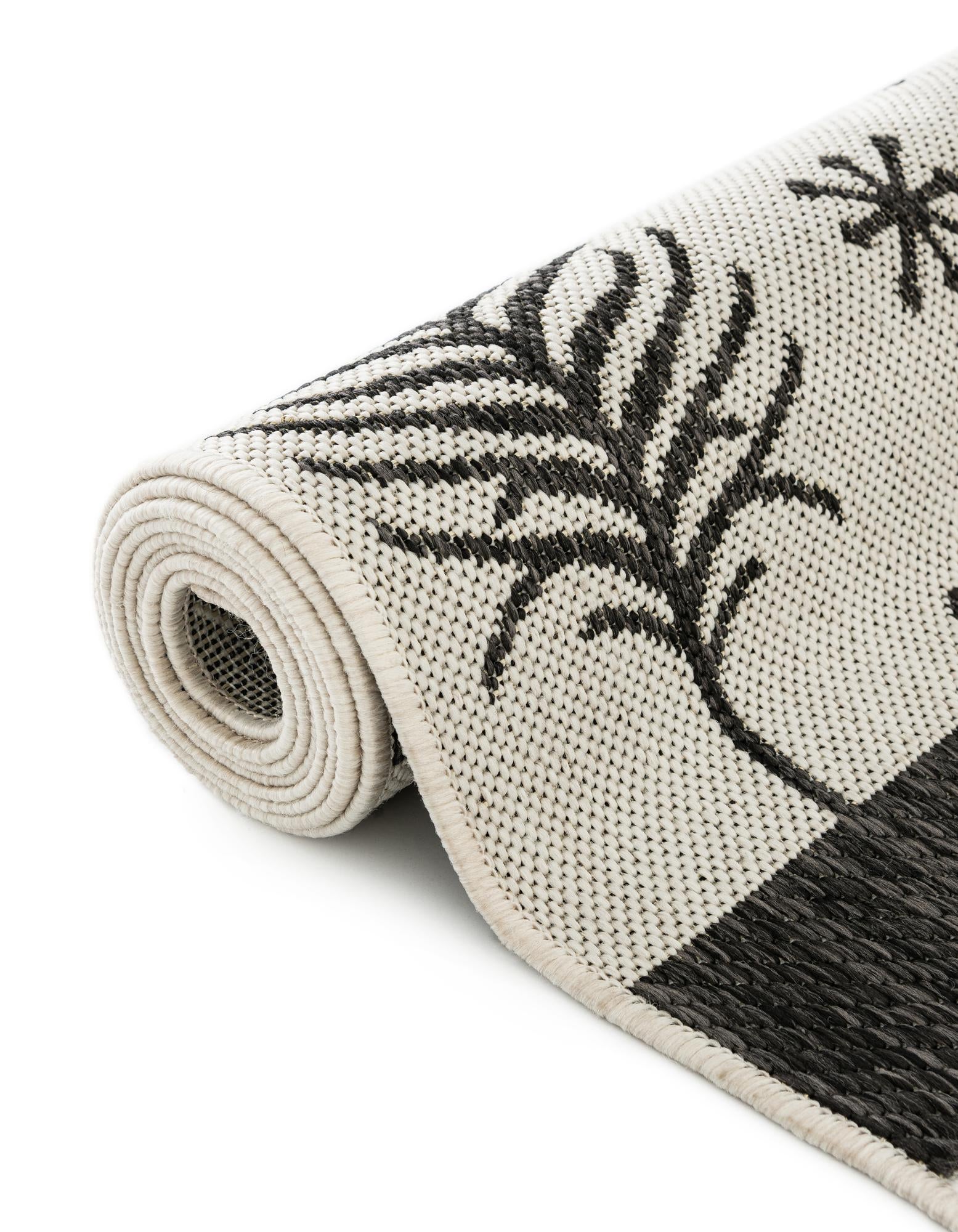 2' x 3' Easy-Clean Holiday Indoor / Outdoor Rug