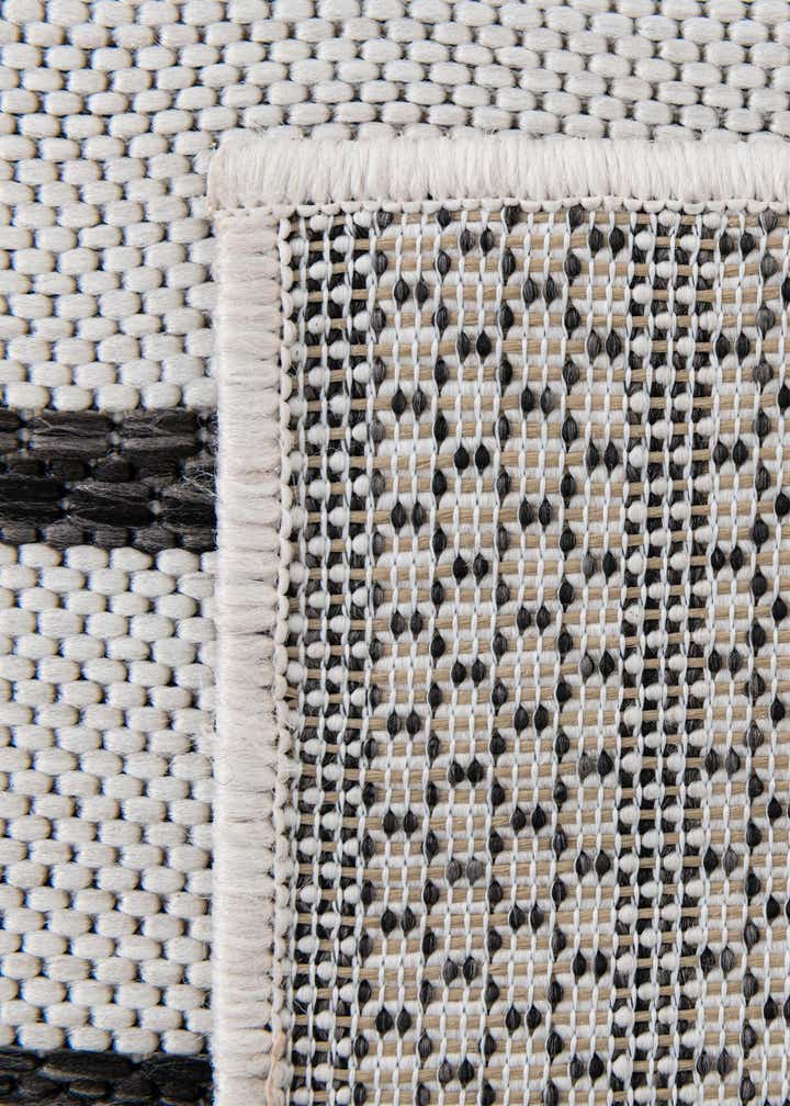 5' 3 x 8' Easy-Clean Modern Indoor / Outdoor Rug