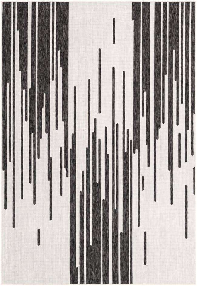 Detail image of 7' x 10' Easy-Clean Modern Indoor / Outdoor Rug