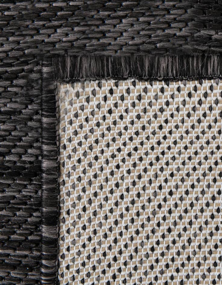Detail image of 4' x 6' Easy-Clean Modern Indoor / Outdoor Rug