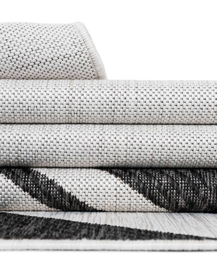 Detail image of 4' x 6' Easy-Clean Modern Indoor / Outdoor Rug