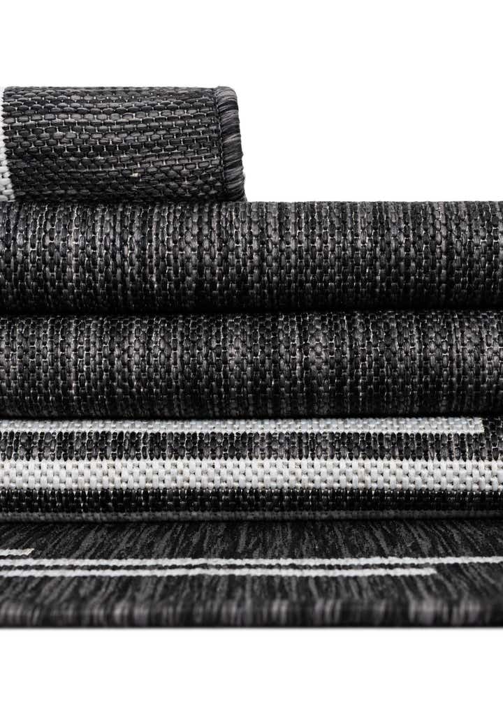 4' x 6' Easy-Clean Modern Indoor / Outdoor Rug