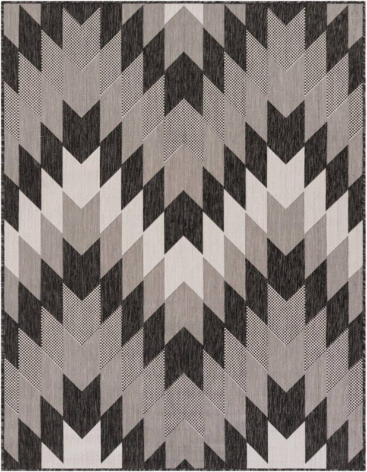 Detail image of 5' 3 x 7' Easy-Clean Modern Indoor / Outdoor Rug