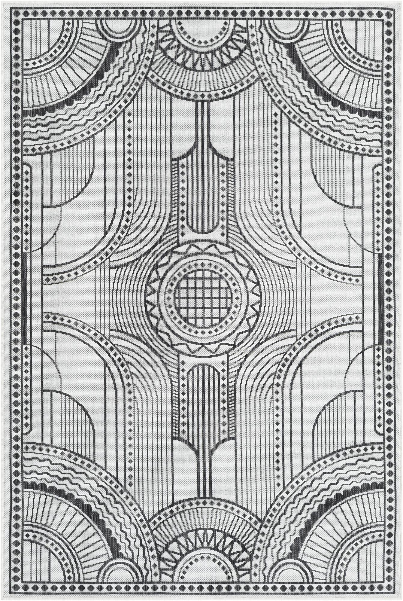 4' x 6' Easy-Clean Traditional Indoor / Outdoor Rug