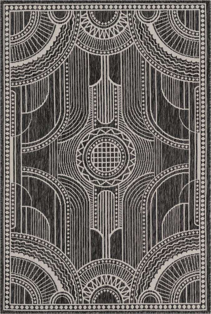 4' 1 x 6' 1 Easy-Clean Traditional Indoor / Outdoor Rug