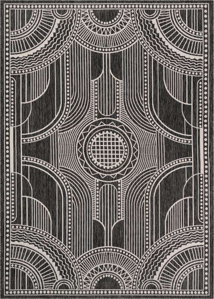 6' 1 x 9' Easy-Clean Traditional Indoor / Outdoor Rug
