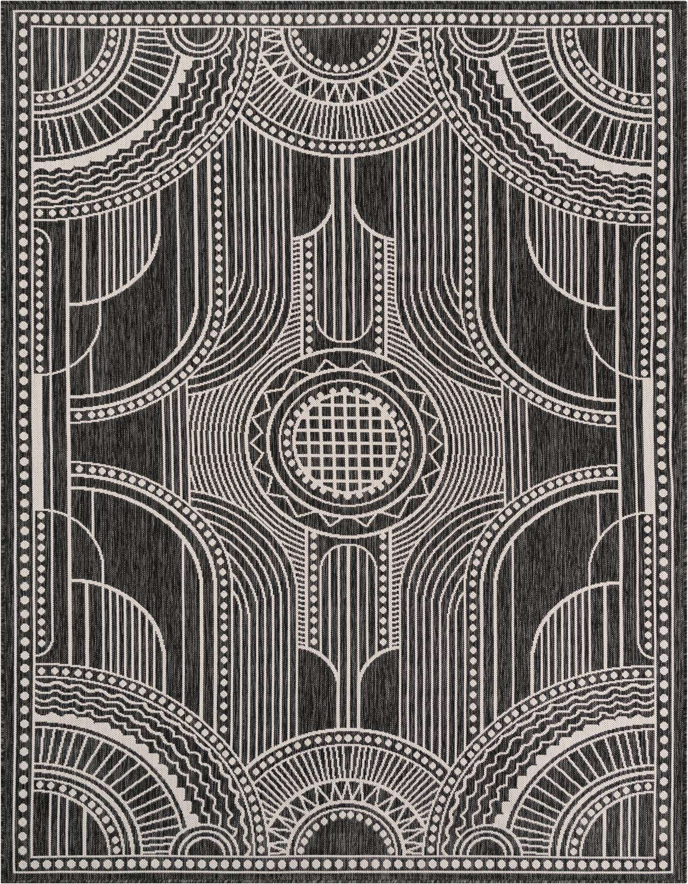 6' 1 x 9' Easy-Clean Traditional Indoor / Outdoor Rug
