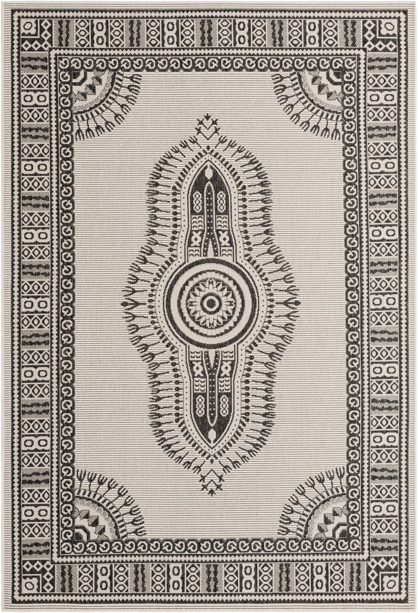 6' x 9' Easy-Clean Traditional Indoor / Outdoor Rug
