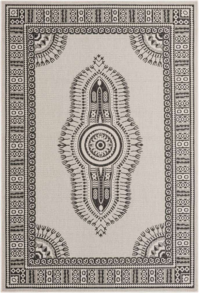 6' x 9' Easy-Clean Traditional Indoor / Outdoor Rug