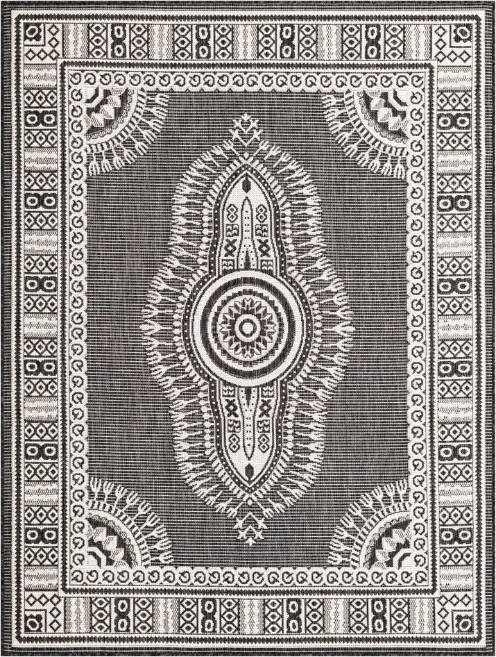 Detail image of 5' 3 x 7' Easy-Clean Traditional Indoor / Outdoor Rug