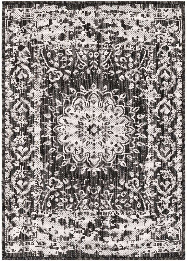 2' x 3' Easy-Clean Traditional Indoor / Outdoor Rug